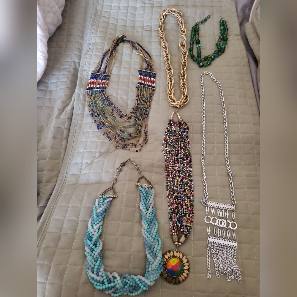 6-pieces Vintage Necklaces  Lot of Jewelry